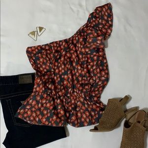 Timing One Shoulder Top